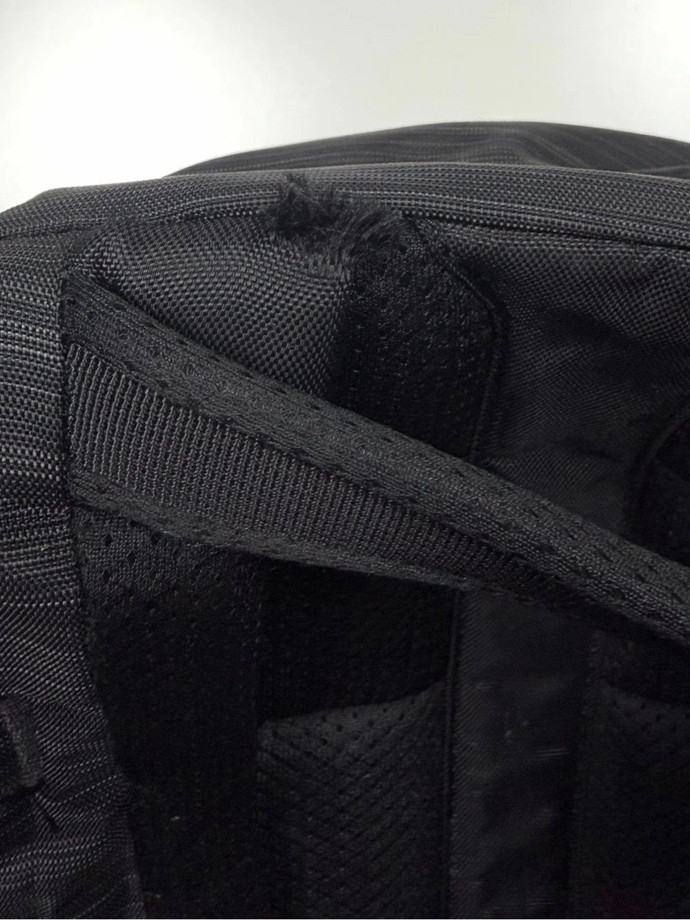 Thule Construct 28L Black Laptop Backpack Travel Work Commuter Bag